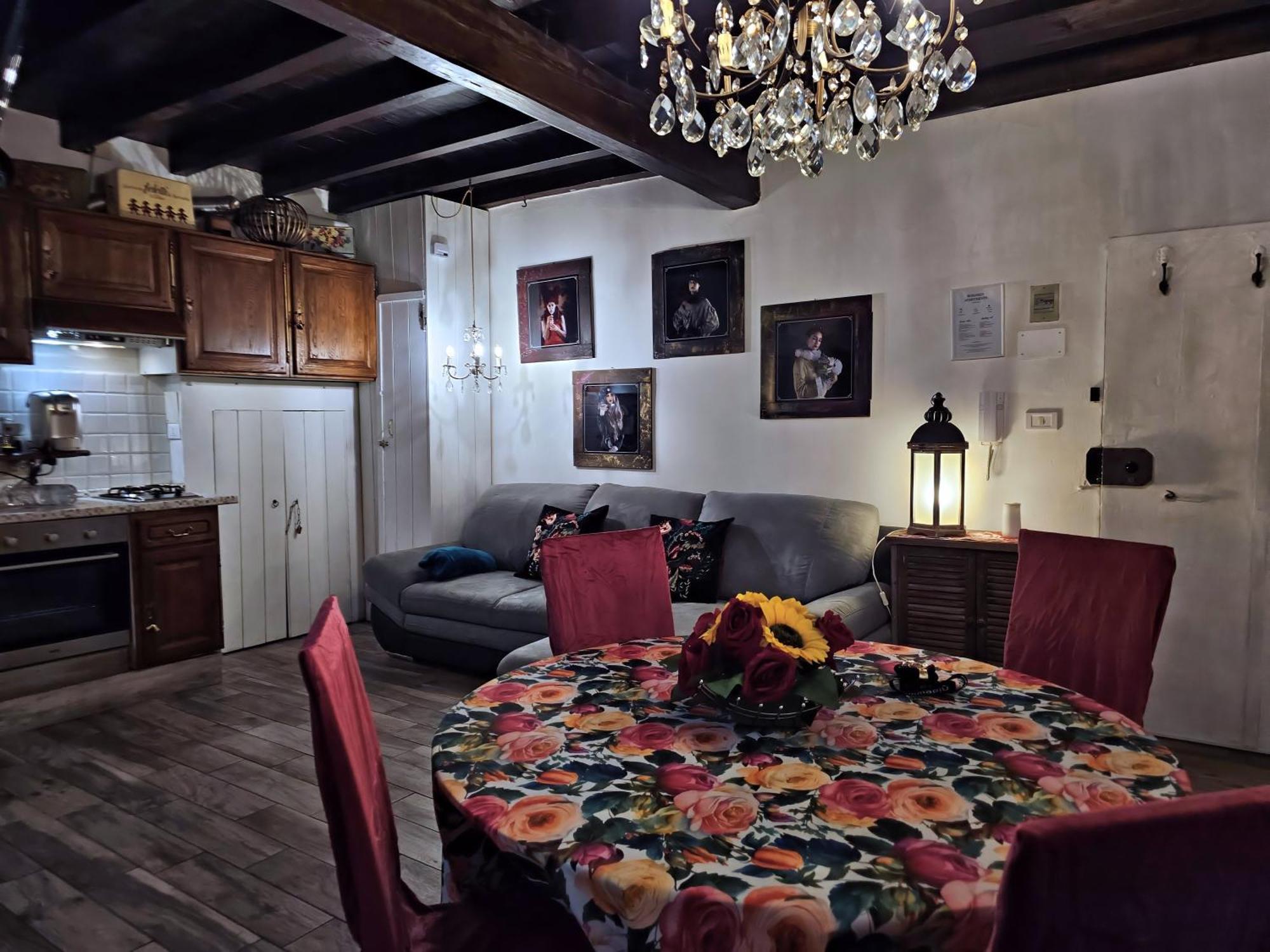Residenza Saragozza Nuovo Stile Gipsy 2025 ! Apartment Bologna Luaran gambar